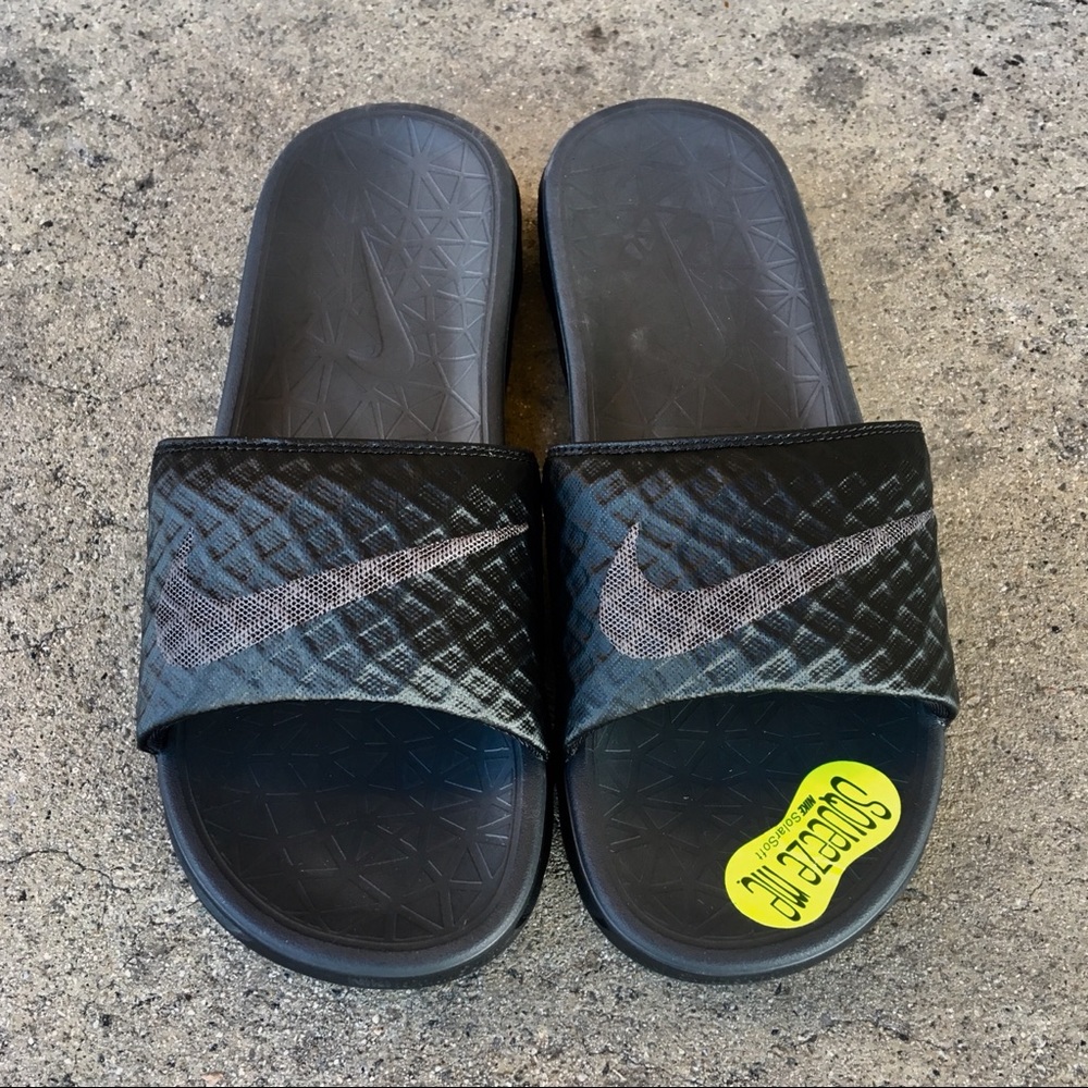NIKE BENASSI SOLARSOFT SLIDES JDI BLACK  RAIDERS - Picture 4 of 7